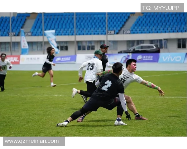 南京飞盘队战术分析：中路突破打法的优势与应用探讨