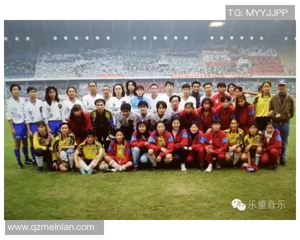 足球明星与母亲温馨瞬间高清图片分享感动瞬间回忆珍藏